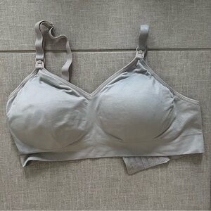 Auden lightly lined seamless nursing bra, size Medium